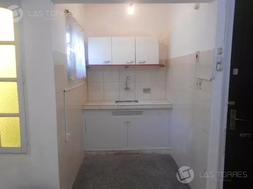 Alquiler 1 dormitorio
Mercedes Y Arenal Grande
Tres Cruces, Montevideo
$
16.000_5d8e666096521.webp