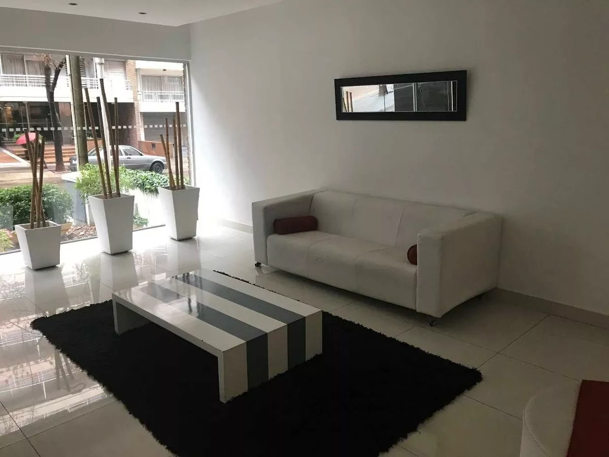 Alquiler 1 dormitorio
Guayaquí 1234
Pocitos, Montevideo
$
24.000_5ddd5fa64ce53.webp