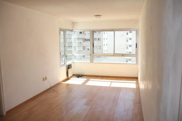 Alquiler 1 dormitorio
8 De Octubre. 0000
Tres Cruces, Montevideo
$
17.500_5e050c64cc70e.webp
