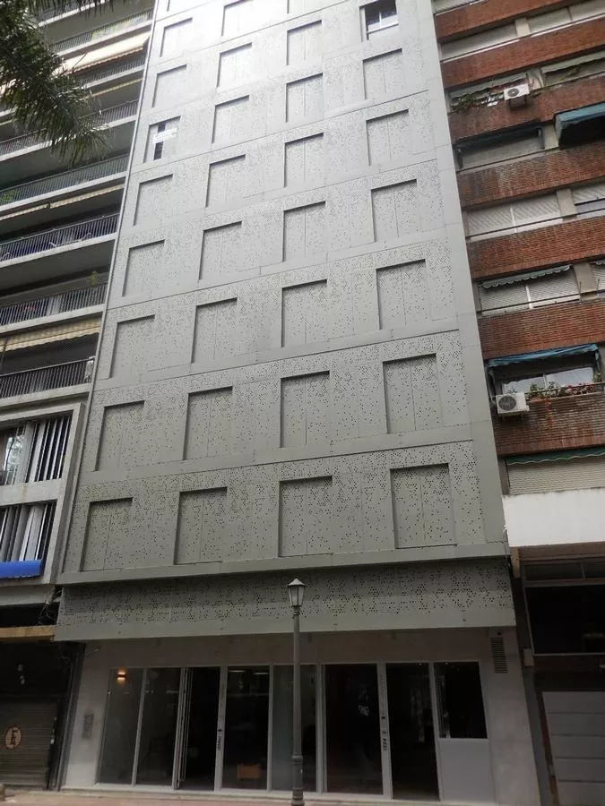 Alquiler 1 dormitorio
Circunvalación Enrique Tarigo Y 18 De Julio
Centro, Montevideo
$
18.000_5e050569d7b15.webp