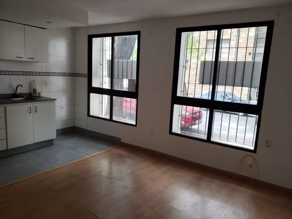 Alquiler 1 dormitorio
Nicaragua Esq, Magallanes 1111
Centro, Montevideo
$
17.800_5e050620c3358.webp