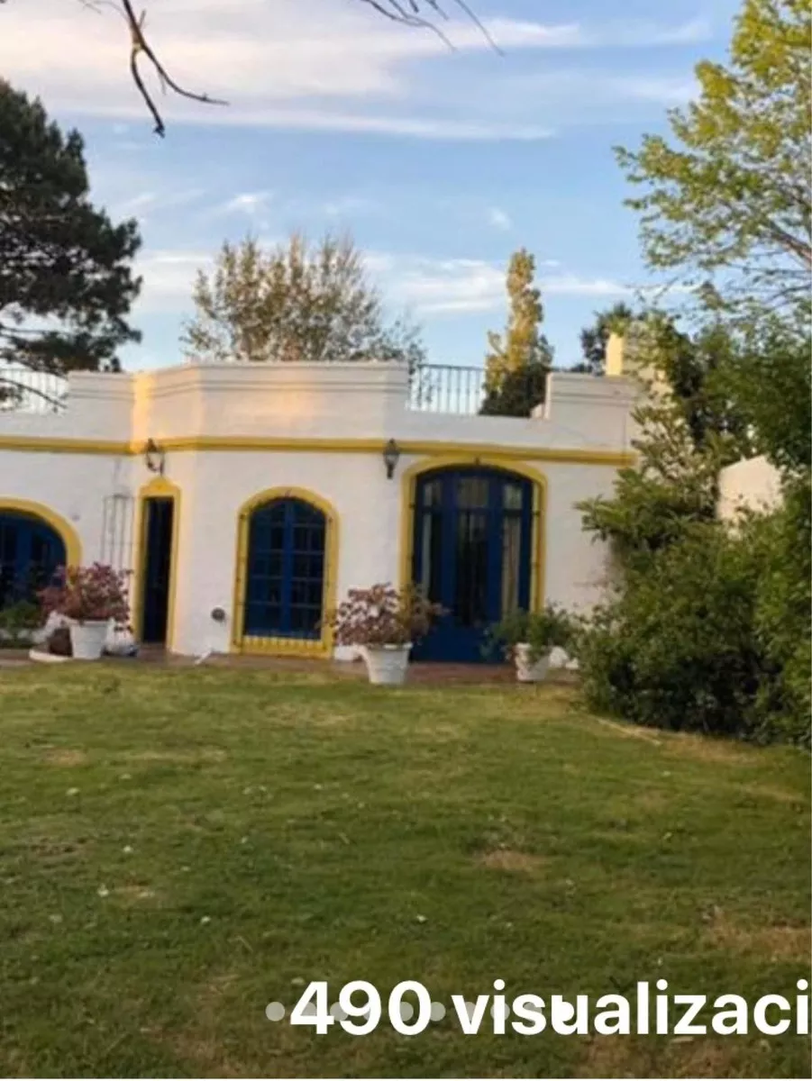 Alquiler casa más de 4 dormitorios
Horacio Acosta Y Lara 7175 Entre Santander Y Nin Y Silva 7175
Carrasco, Montevideo
U$S
1.200_5e04f9801de5a.webp