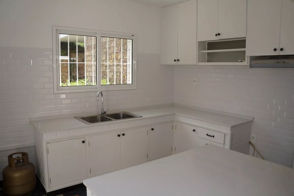 Alquiler casa más de 4 dormitorios
Carrasco, Montevideo
U$S
2.000_5e2c87591ce17.webp