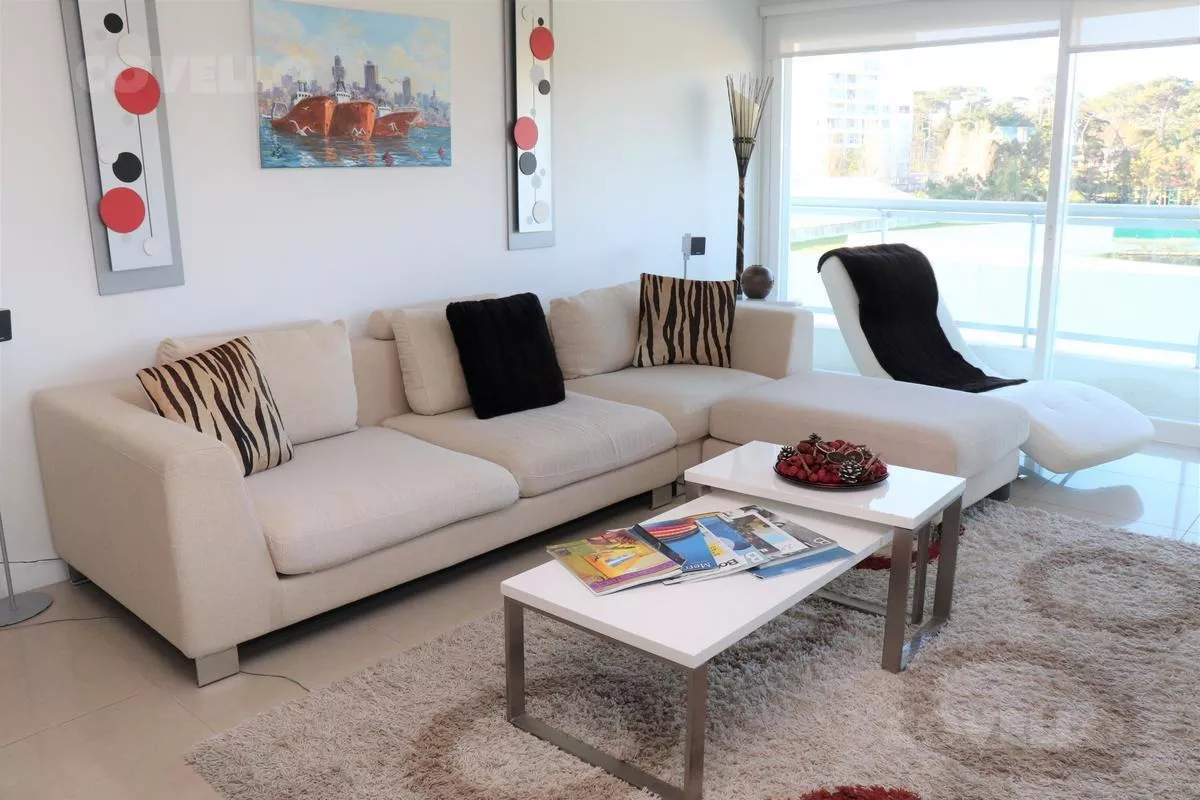Alquiler de apartamento
Aquarela Playa Mansa Parada 18
Punta Del Este, Maldonado
U$S
10.100
temporada 2019 – 2020_5e12866a608d8.webp