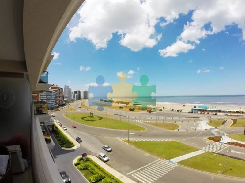 Alquiler de apartamento
En Venta Y Alquiler-ref:1007
Punta Del Este, Maldonado
U$S
8.500
temporada 2019 – 2020_5e12781a6e0ac.webp