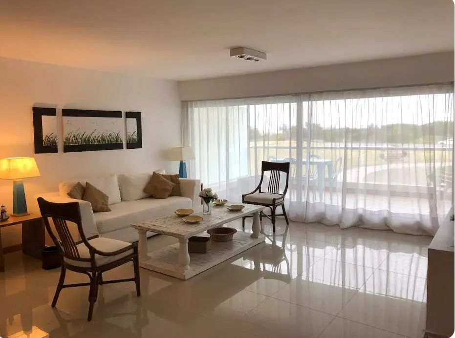 Alquiler de apartamento
Rambla Lorenzo Batlle Pacheco – Silente Al 100
Punta Del Este, Maldonado
U$S
13.000
temporada 2019 – 2020_5e1284866d6ea.webp