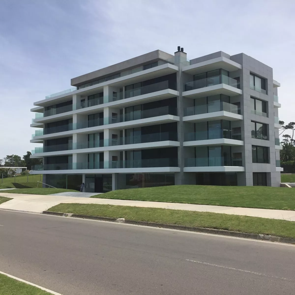 Alquiler de apartamento
Ruta 10 Y Calle Cruz Del Sur. Parada 27 1
Punta Del Este, Maldonado
U$S
1.500
temporada 2019 – 2020_5e126544b853c.webp