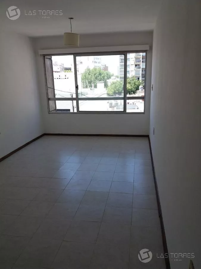 Alquiler monoambiente
Paullier Y 18 De Lap2355048
Cordón, Montevideo
$
14.000_5e52d1a017d81.webp