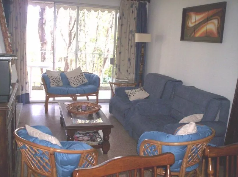 Alquiler de apartamento
Avenida Martiniano Chiossi Y Fort Wayne 0
Punta Del Este, Maldonado
$
17.000
temporada 2019 – 2020_5e618b554fbdf.webp