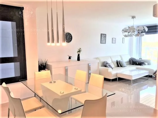 Alquiler de apartamento
Miami Boulevard
Punta Del Este, Maldonado
U$S
9.000
temporada 2019 – 2020_5e619fbed9207.webp