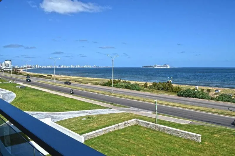Alquiler de apartamento
Ruta 10 100
Punta Del Este, Maldonado
U$S
4.400
temporada 2019 – 2020_5e8916bc9669a.webp