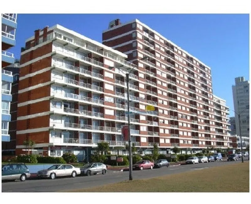 Alquiler de apartamento
Apartamento En Brava, 2 Dormitorios *- Ref: 7819
Punta Del Este, Maldonado
U$S
3.000
temporada 2019 – 2020_5eb0ab8e403e2.webp