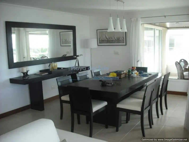 Alquiler de apartamento
Apartamento En Brava, 3 Dormitorios *- Ref: 7331
Punta Del Este, Maldonado
U$S
6.500
temporada 2019 – 2020_5eb0b1039a900.webp