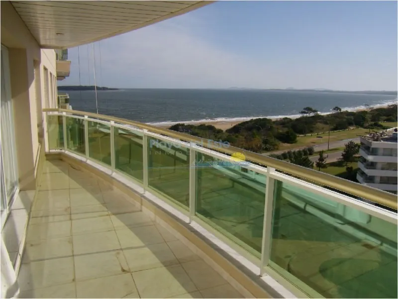 Alquiler de apartamento
Apartamento En Mansa, 3 Dormitorios *- Ref: 46
Punta Del Este, Maldonado
U$S
10.000
temporada 2019 – 2020_5eb0a5dfa43ac.webp