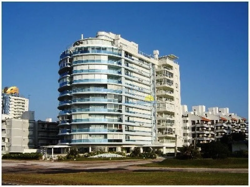 Alquiler de apartamento
Brava- Ref: 186
Punta Del Este, Maldonado
U$S
13.500
temporada 2019 – 2020_5eb0a61f658a3.webp