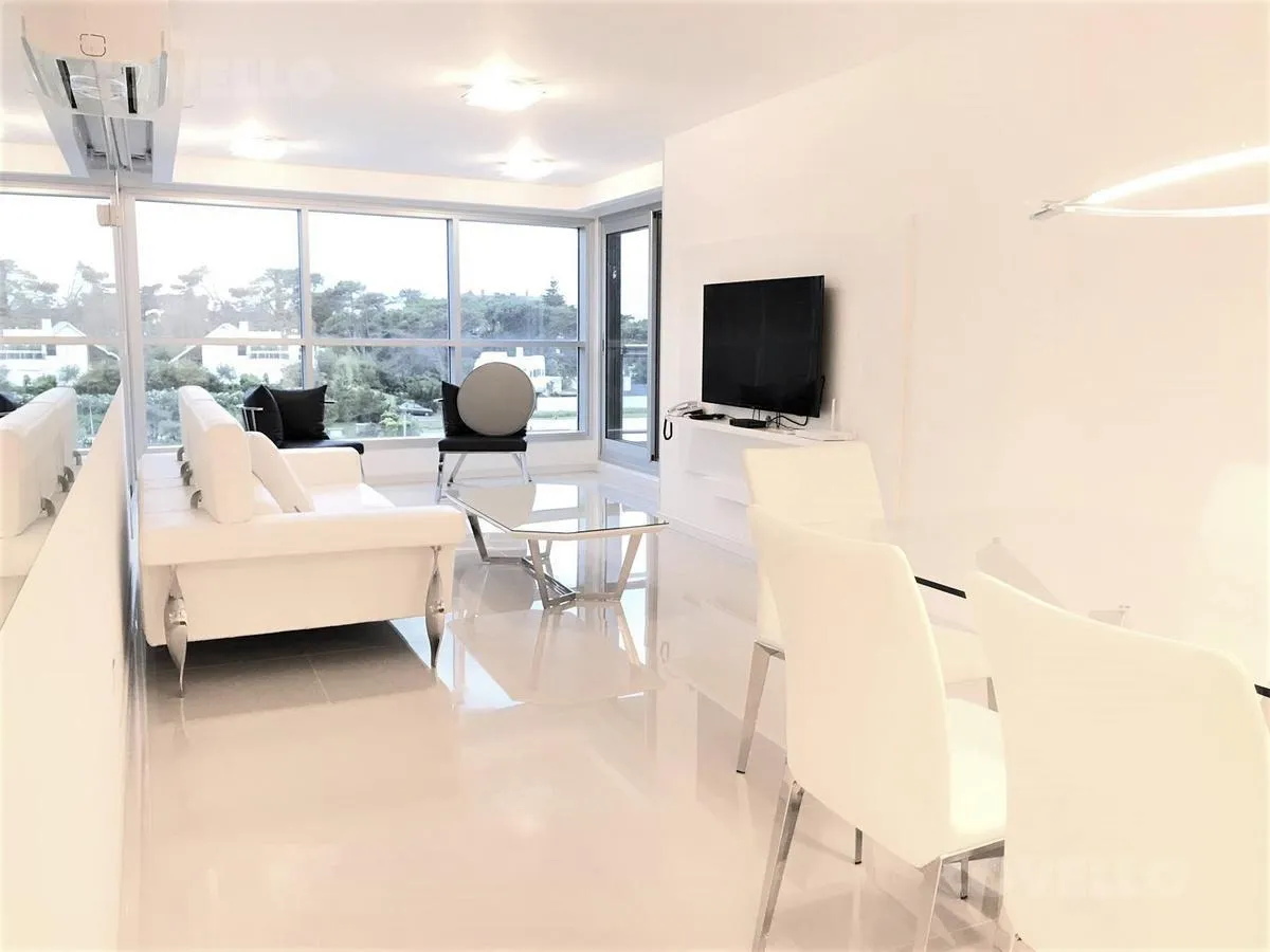 Alquiler de apartamento
Look Brava, Parada 10 Playa Brava
Punta Del Este, Maldonado
U$S
6.300
temporada 2019 – 2020_5eb0b4d542812.webp