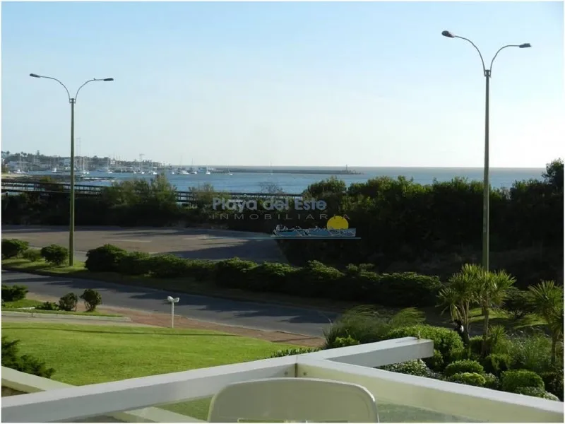 Alquiler de apartamento
Mansa 3 Dormitorios- Ref: 6115
Punta Del Este, Maldonado
U$S
3.600
temporada 2019 – 2020_5eb0a875d0f55.webp