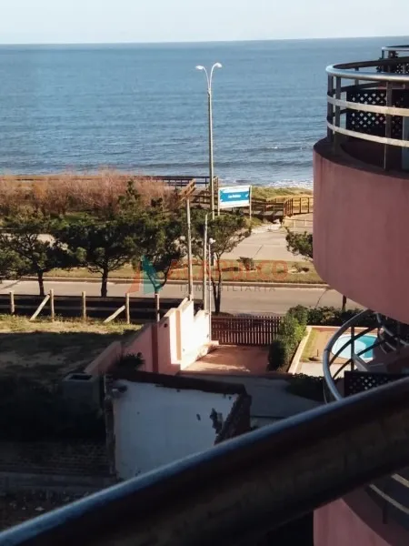 Alquiler de apartamento
Mansa Apartamento Frente Al Mar: 3 Dormitorios, Piscina, Parrillero – Ref: 3333
Punta Del Este, Maldonado
U$S
4.500
temporada 2019 – 2020_5eb0a55360d68.webp