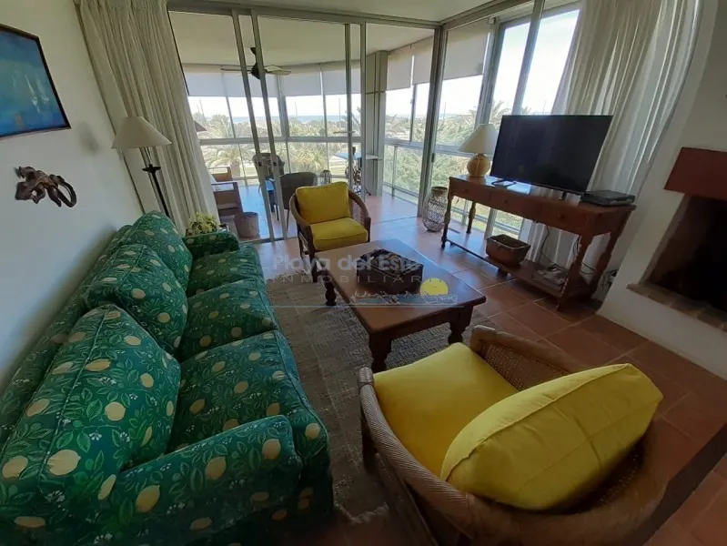 Alquiler de apartamento
Pada 12 Brava
Punta Del Este, Maldonado
U$S
3.300
temporada 2019 – 2020_5eb0a4e343399.webp