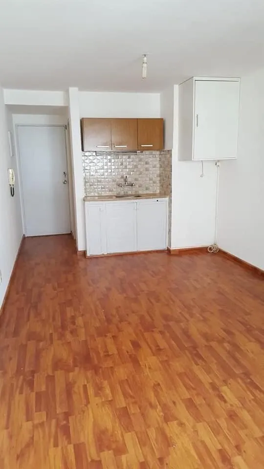 Alquiler monoambiente
Mercedes Y Yaguarón 1234
Centro, Montevideo
$
14.000_5ec97bf137f21.webp