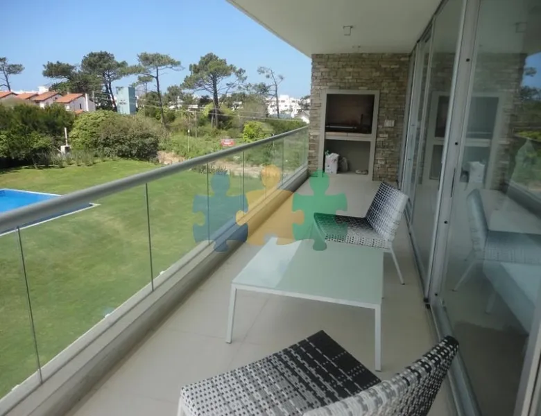 Alquiler de apartamento
Apartamento En Alquiler- Ref: 740
Punta Del Este, Maldonado
U$S
4.400
temporada 2019 – 2020_5ed832a3cce3f.webp