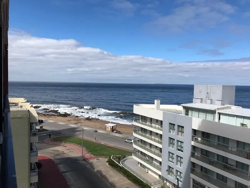 Alquiler de apartamento
Apartamento En Península 3 Dormitorios Con Garage- Ref: 1583
Punta Del Este, Maldonado
U$S
4.000
temporada 2019 – 2020_5ed83117afce0.webp
