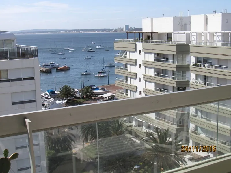 Alquiler de apartamento
Apartamento En Península 3 Dormitorios Y Dependencia Con Garage- Ref: 1564
Punta Del Este, Maldonado
U$S
3.700
temporada 2019 – 2020_5ed830fa1f2ef.webp