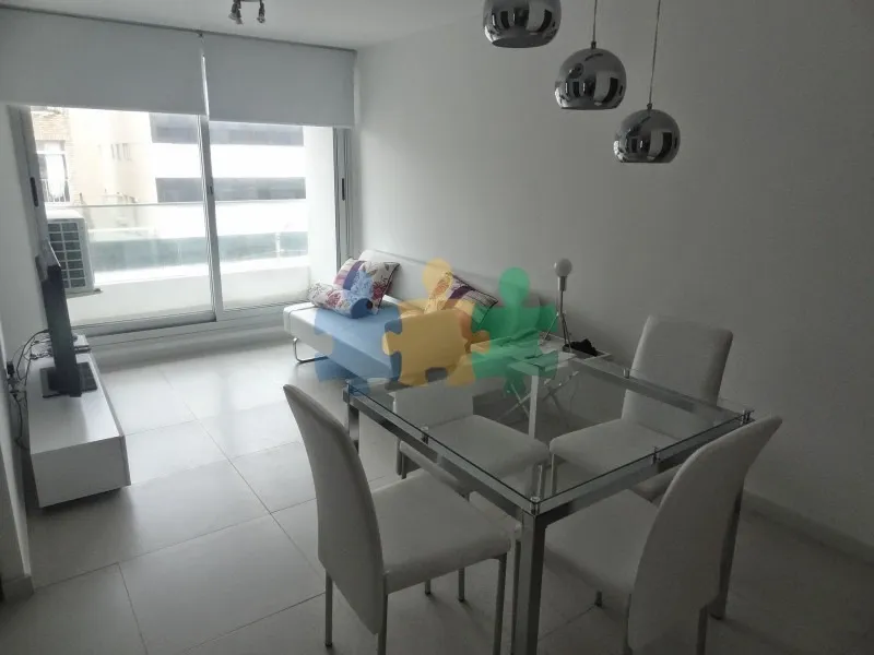 Alquiler de apartamento
Apartamento En Península – Ref: 1040
Punta Del Este, Maldonado
U$S
3.500
temporada 2019 – 2020_5ed8303a5316b.webp