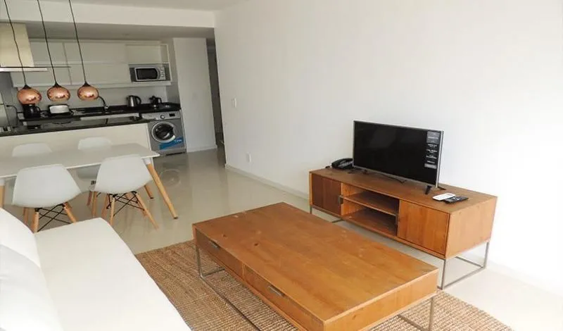 Alquiler de apartamento
Calle Juana De América 100
Punta Del Este, Maldonado
U$S
5.900
temporada 2019 – 2020_5ed8475fa8a7b.webp