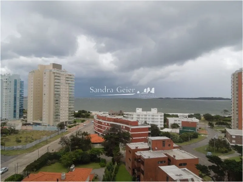 Alquiler de apartamento
Sunrise Tower Parada 5 Playa Mansa- Ref: 834
Punta Del Este, Maldonado
U$S
15.000
temporada 2019 – 2020_5ed82cb936c8c.webp