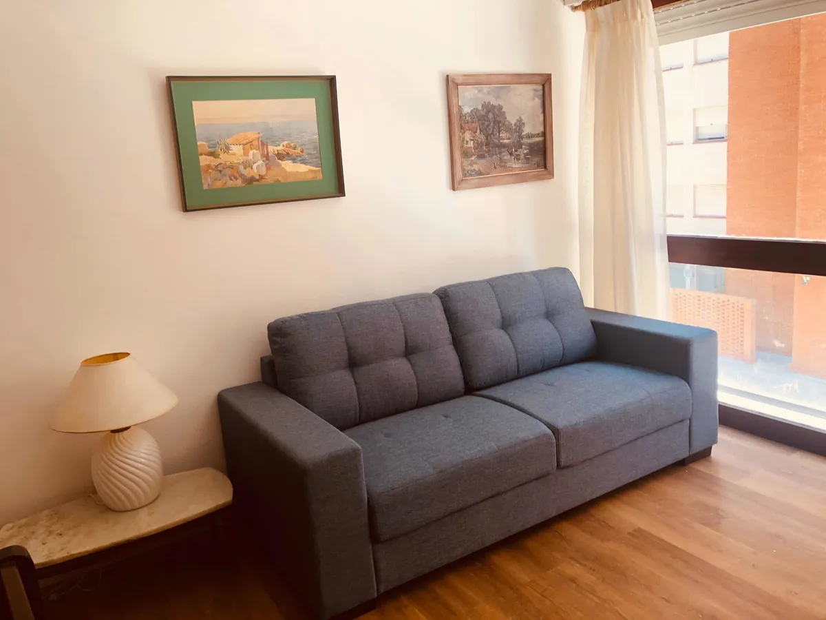 Alquiler de apartamento
Yaro 000000
Punta Del Este, Maldonado
U$S
130.000
temporada 2019 – 2020_5ed82b6b8d6b7.webp