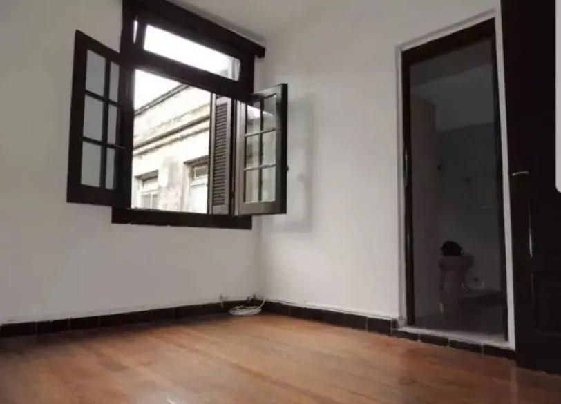 Alquiler monoambiente
Plaza Independencia 1234
Centro, Montevideo
$
12.500_5ef1097bb3df8.webp