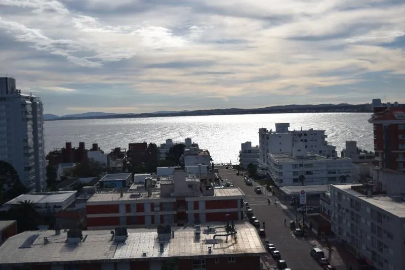 Alquiler de apartamento
Alquiler Apartamento Un Dormitorio Y Medio Playa Mansa
Punta Del Este, Maldonado
U$S
4.300
temporada 2019 – 2020_5effd1ead2ffa.webp