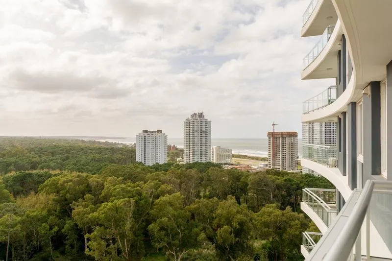 Alquiler de apartamento
Piso Alto En Brava
Punta Del Este, Maldonado
U$S
4.500
temporada 2019 – 2020_5effd20057839.webp