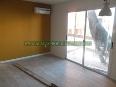 Apartamento en alquiler Aptos. 1 Y 2 Dormitorios En Alquiler - Consulte!! 000 - Ciudad Vieja 3 ambientes 0 m² $ 17.000