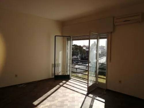 Alquiler 1 dormitorio
Valparaiso Esq Libertador 5555
Aguada, Montevideo
$
19.000_5da7521617cb9.webp