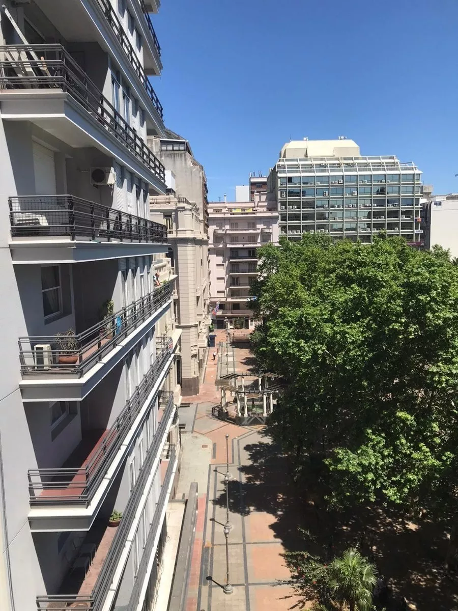 Alquiler 1 dormitorio
Plaza Cagancha Y 18 De Julio 000
Centro, Montevideo
$
12.500_5e04fd3832577.webp