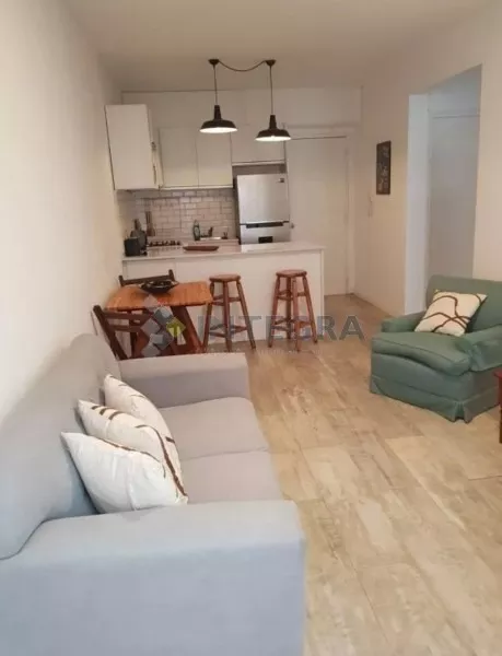 Alquiler de apartamento
Vista Parcial Al Mar-ref:1622
Punta Del Este, Maldonado
U$S
1.950
temporada 2019 – 2020_5e1279e35005c.webp