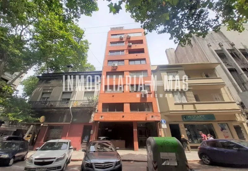 Alquiler 1 dormitorio
Gutierrez Ruiz, Hector 1200
Centro, Montevideo
$
18.000_5e541428e5df6.webp