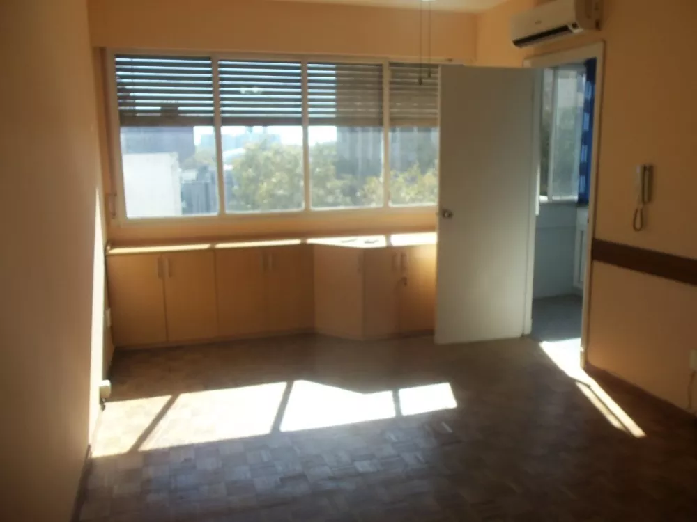 Alquiler 1 dormitorio
Paraguay 1547
Centro, Montevideo
$
16.800_5e5417b9a5577.webp