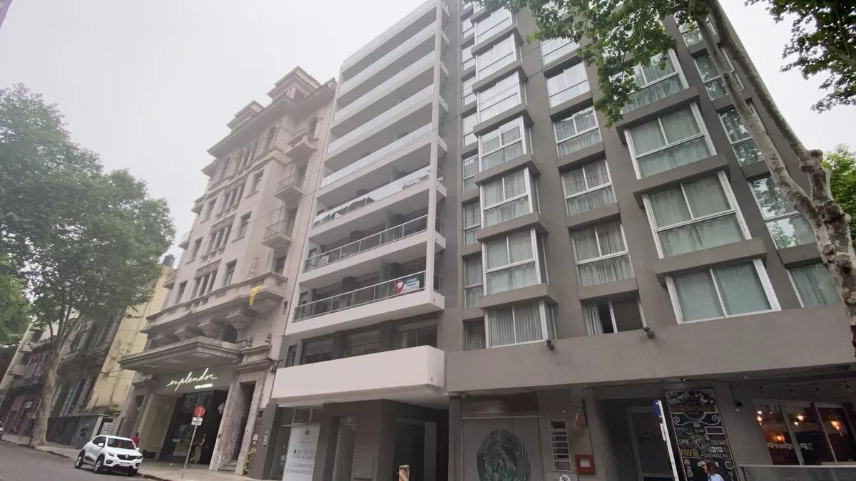 Alquiler 1 dormitorio
Soriano 1111
Centro, Montevideo
U$S
120.000_5e54145cc3e49.webp