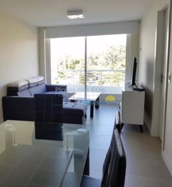 Alquiler de apartamento
Roosevelt, 2 Dormitorios-ref:11002
Punta Del Este, Maldonado
U$S
2.500
temporada 2019 – 2020_5e3a0749401b8.webp