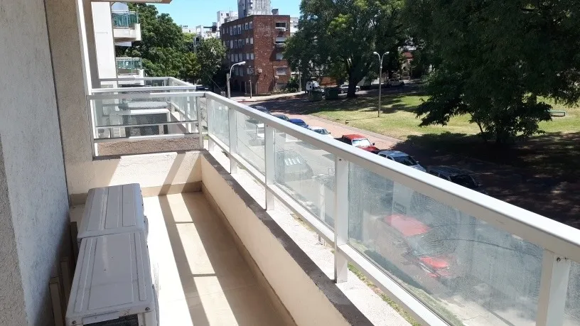 Alquiler 1 dormitorio
Miguel Grau 3800
Puerto Buceo, Montevideo
$
24.000_5ea3280ce79be.webp