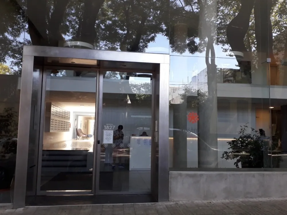 Alquiler 1 dormitorio
Salvador Ferrer Serra Esq Defensa 1111
Cordón, Montevideo
$
19.000_5ea32a43f31c6.webp
