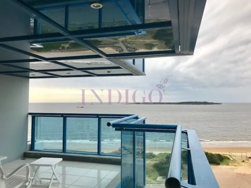 Alquiler de apartamento
Departamento Esquinero En Venta, En El Edificio Beverly Tower 3 Dormitorios Mas Servicio En Torre De Gran Categoría.-ref:207
Punta Del Este, Maldonado
U$S
9.000
temporada 2019 – 2020_5e892c396900e.webp