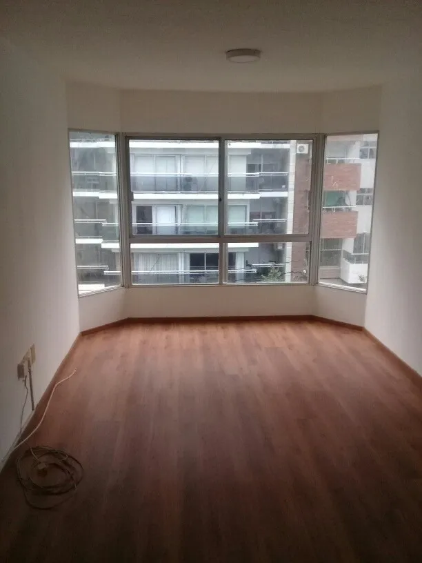 Alquiler monoambiente
21 De Setiembre Y Ellauri 000
Pocitos, Montevideo
$
13.800_5ea1cfea9c648.webp
