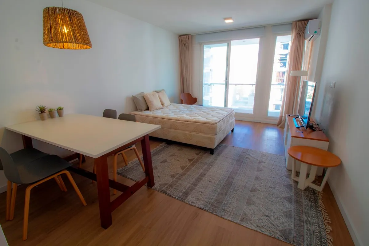 Alquiler monoambiente
26 De Marzo 3400
Pocitos, Montevideo
$
21.000_5ea1d181943df.webp