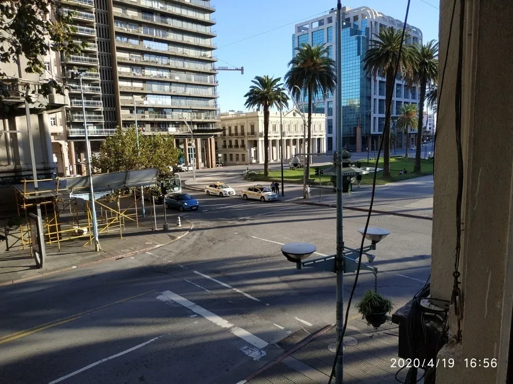 Alquiler monoambiente
18 De Julio 000
Centro, Montevideo
$
32.000_5ec97ecc8fb2d.webp