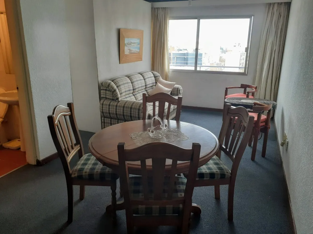 Alquiler 1 dormitorio
Dieciocho De Julio Y Requena 2076
Cordón, Montevideo
$
16.000_5ef24485ea049.webp