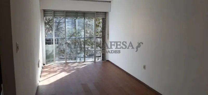 Alquiler 1 dormitorio
Victor Haedo Esq. Acevedo Diaz- Ref: 930
Tres Cruces, Montevideo
$
18.900_5ef25d47b1bca.webp